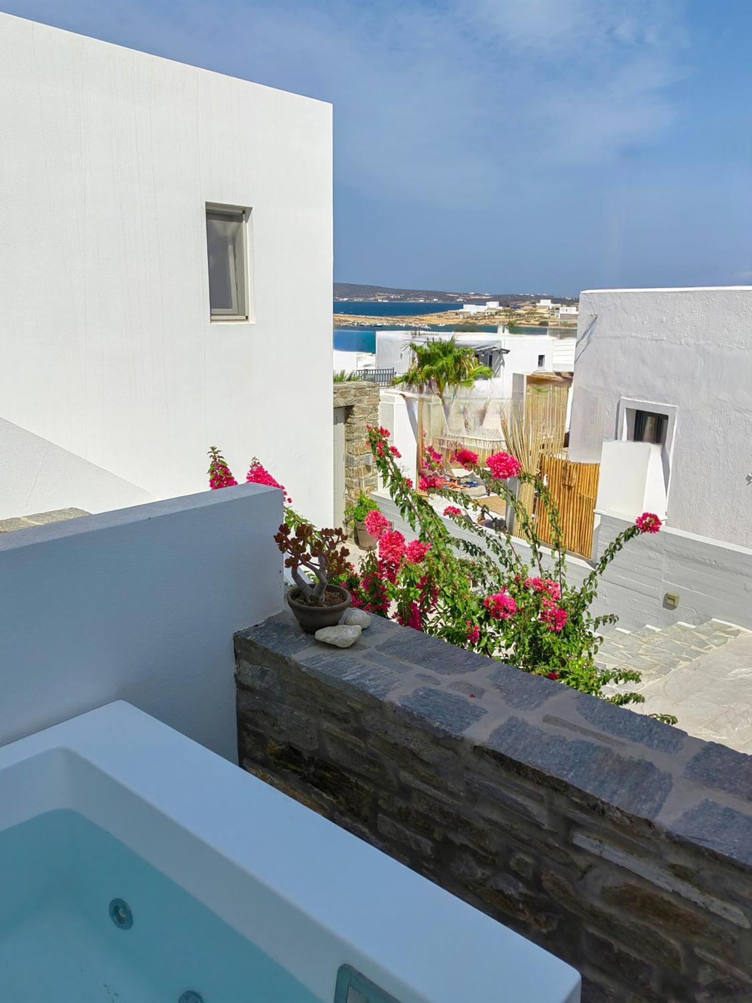 Angels Pillow Luxury Boutique Residence - Adults Only Νάουσα Δωμάτιο φωτογραφία